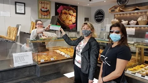 Distribution de masques aux petits commerces Catherine Aliquot-Vialat, St Pierre du Perray, distribution de masques aux petits commerces, 24 avril 2020